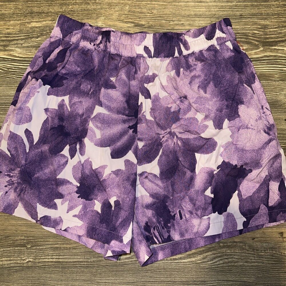 OPEN EDIT women's Shorts Size Small. Purple Floral. NWOT. 16